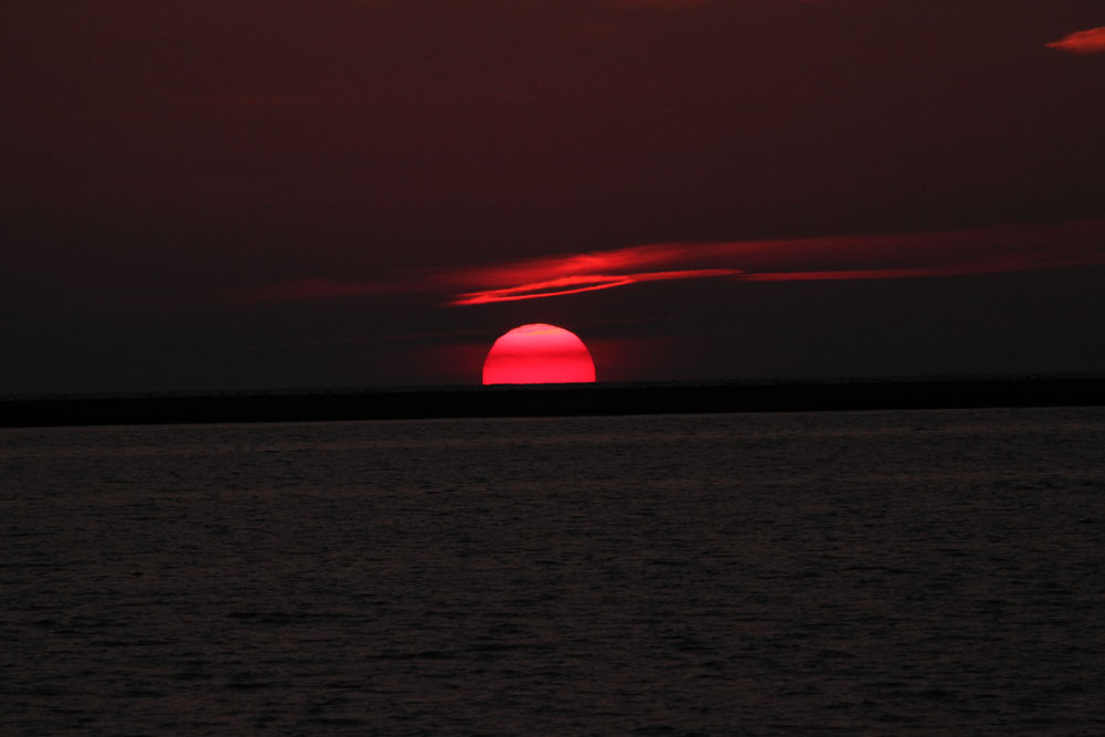 SUNRISE4X1000.jpg